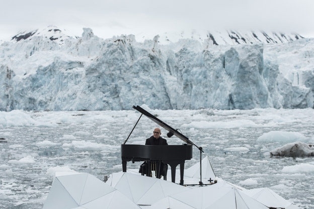 Pianist Ludovico Einaudi © Pedro Armestre/ Greenpeace